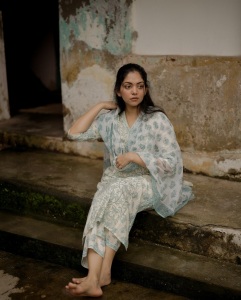 ahana-in-simple-cotton-churidar-photos-015