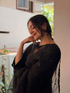 ahana-krishna-in-full-black-churidar-styling-pics-004