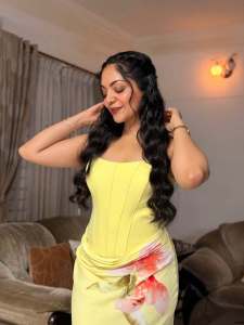 ahana-krishna-in-yellow-body-fit-gown-dress-photo-003