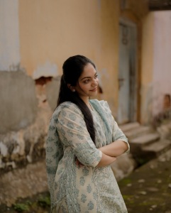 ahana-krishna-kumar-in-simple-churidar-set-photos-009