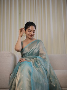 ahana-krishnakumar-in-beautiful-saree-photos-003