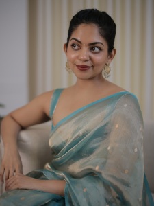 ahana-krishnakumar-in-beautiful-saree-photos-008