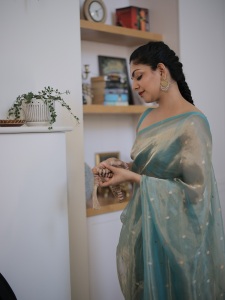 ahana-krishnakumar-in-beautiful-saree-photos-010