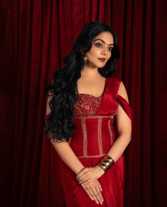ahana-krishnakumar-in-blood-red-colour-dress-photos-006