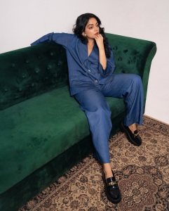 ahana-krishnakumar-in-blue-coat-and-pants-combination-dress-ideas-photos-005