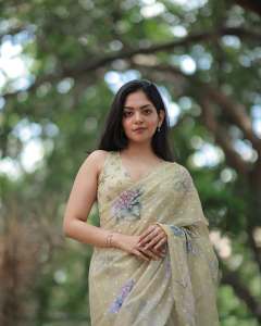 ahana-krishnakumar-in-latest-dressing-style-ideas-photos-006
