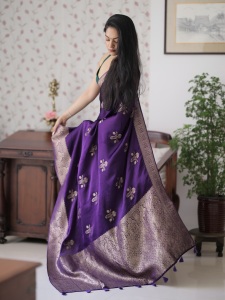 ahana-krishnakumar-in-violet-pattu-saree-photos-002