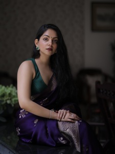 ahana-krishnakumar-in-violet-pattu-saree-photos