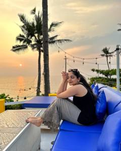 ahana-krishnakumar-photos-at-varkala-beach-001