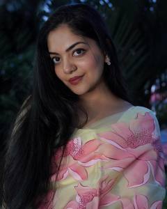 ahana-krishnakumar-photos-in-saree-003