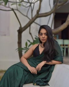 ahana-krishnakumar-saree-photos-hd-004