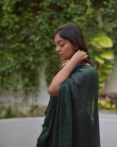 ahana-krishnakumar-saree-photos-hd-006