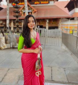 ahana-krishnakumar-viral-photoshoot-2022-001