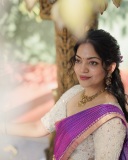 ahaana-krishna-in-dhavani-set-style-photos-006