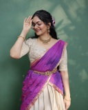 ahaana-krishna-in-dhavani-set-style-photos-009