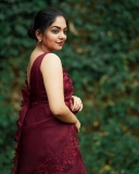 ahaana-krishna-kumar-in-red-saree-photos-002