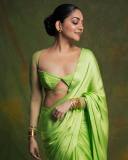 ahaana-krishna-latest-photos-in-green-saree-by-KALAAKAARI-008