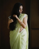 ahana-krishnakumar-new-photos-in-green-saree2002-011