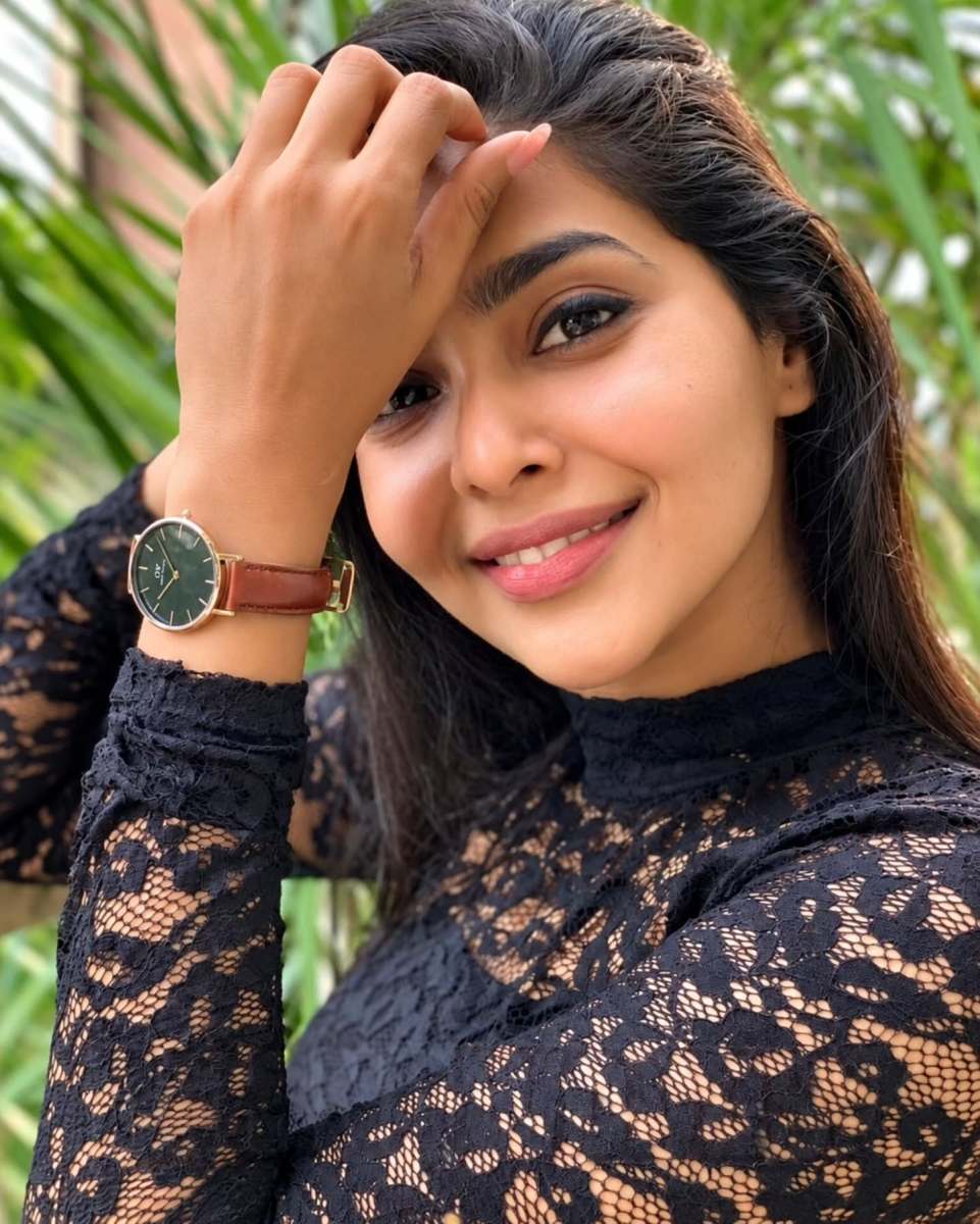 1_aishwarya-lekshmi-new-photos-006