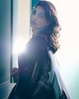 Aishwarya-Lekshmi-in-new-stylish-black-dress-photos-001
