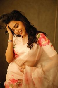 Aishwarya Lekshmi saree photos2908-6