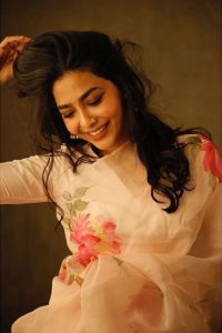 Aishwarya Lekshmi saree photos2908-7