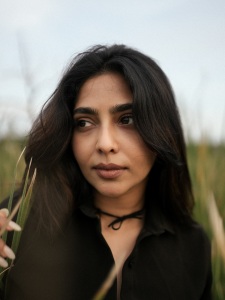 aishwarya-lekshmi-in-black-dress-stylish-photos-005
