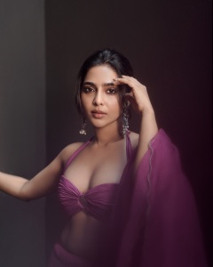 aishwarya-lekshmi-in-purple-colour-lehanga-dress-photos-004