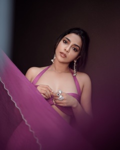 aishwarya-lekshmi-in-purple-colour-lehanga-dress-photos-007