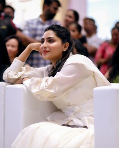aishwarya-lekshmi-in-saree-look-images-007