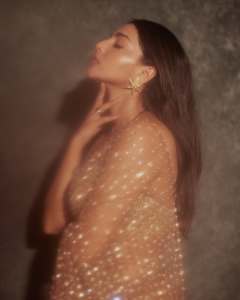 aishwarya-lekshmi-in-saree-photos-009