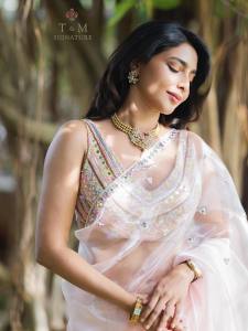 aishwarya-lekshmi-in-t.and_.msignature-style-photos-008