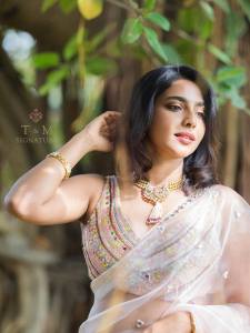 aishwarya-lekshmi-in-t.and_.msignature-style-photos-009
