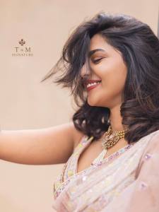 aishwarya-lekshmi-in-t.and_.msignature-style-photos-018