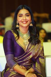 Ponniyin Selvan Actress Aishwarya Lekshmi Silk Saree Pictures