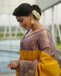 aishwarya-lekshmi-in-yellow-pattu-saree-photos-001