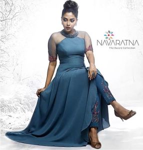 aishwarya-lekshmi-photoshoot-for-navarathna-collection-001