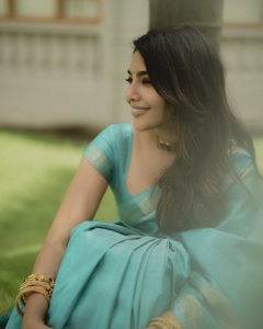 aishwarya-lekshmi-saree-photos-002