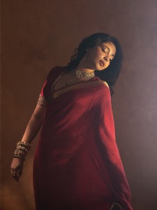 aishwarya-lekshmi-saree-photos-019