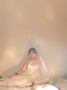 aishwarya-lekshmi-saree-photos-026