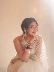 aishwarya-lekshmi-saree-photos-031