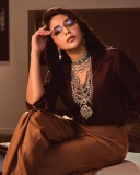 aishwarya-lekshmi-bhima-jewellery-ad-photos