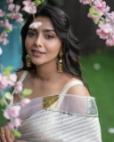 Aishwarya-Lekshmi-new-photos-in-onam-saree-2022-003