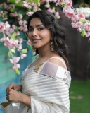 Aishwarya-Lekshmi-new-photos-in-onam-saree-2022-005