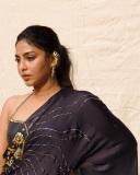 aishwarya-lekshmi-in-Draped-in-the-navy-blue-ethereal-Taarakan-Saree-and-halter-neck-blouse-with-tie-up-photos-002