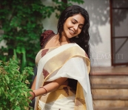 aiswarya-lakshmi-photos-in-saree-003