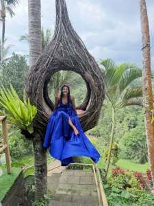 aishwarya-rajesh-in-blue-floor-length-maxi-gown-photos-001