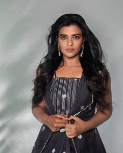 aishwarya-rajesh-new-photoshoot-pictures2022-013