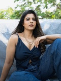 aishwarya-rajesh-makeover-look-in-function-wear-dress-photos-003