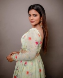 actress-aishwarya-rajesh-latest-photos-002